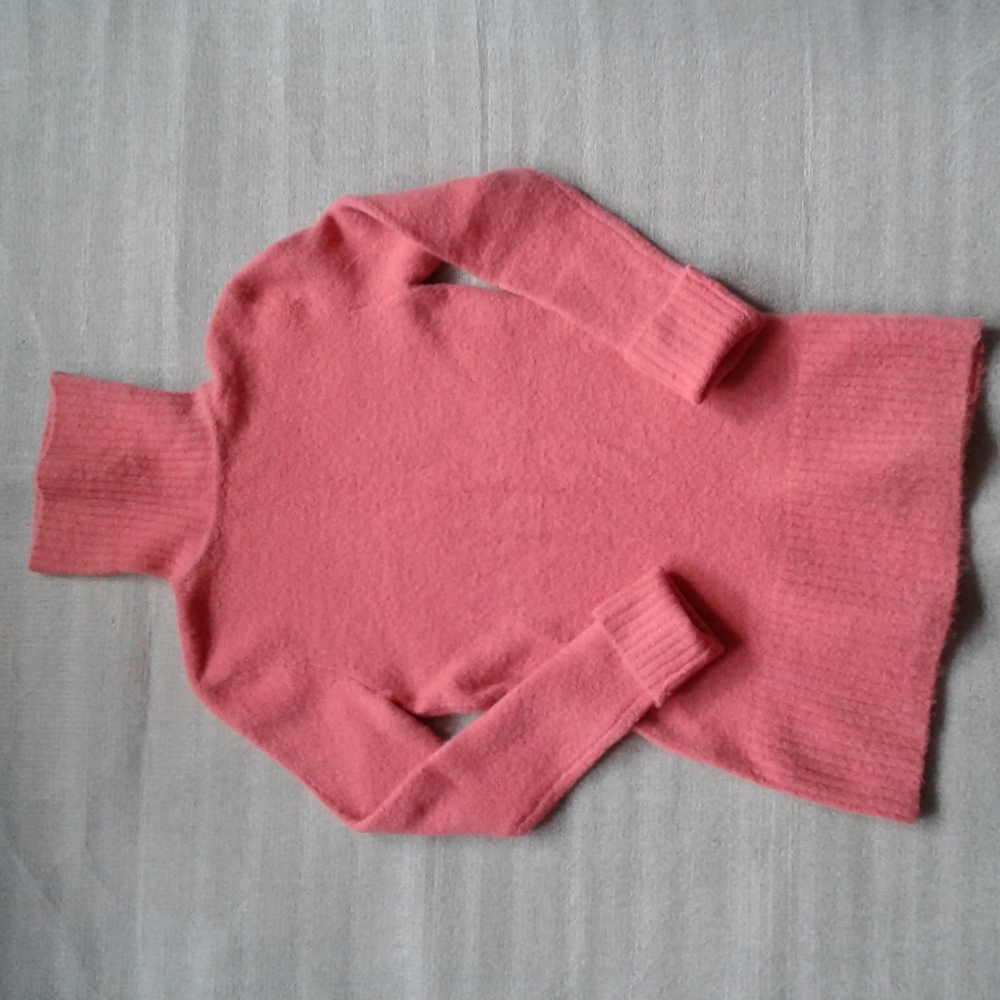 Sweater - Picture 2 of 8